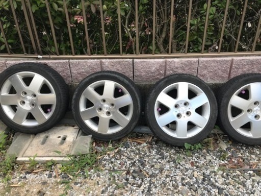 ダイハツ純正アルミホイールとタイヤ