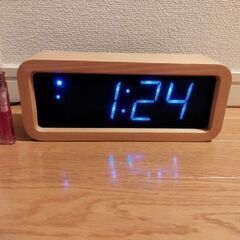 デジタル置き時計　めざまし機能付き（中古品）