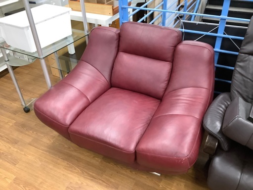1人掛けソファー　レザー　レッド　ハガレヘタリ有　売場展開中！！！