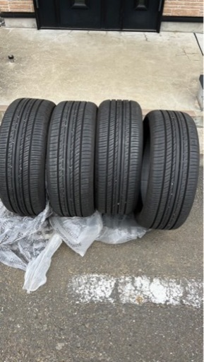 ヨコハマ 215/50R17 タイヤ 4本 2018年 17インチ