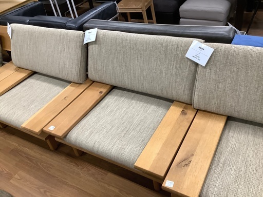 飛騨産業　1人掛けソファー　森のことば　シミヤケ有　売場展開中！！！