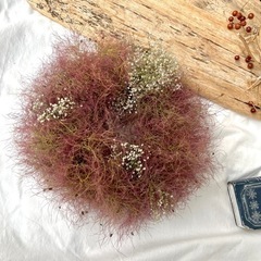 スモークツリー　かすみ草　リース大きめ