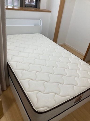 Sealy 高級マットレス+引き出し付きベッドフレーム