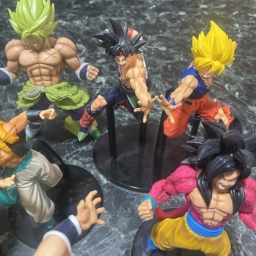 取りに来れる方限定！ドラゴンボールフィギュア14体