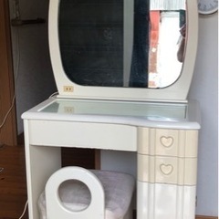 可愛いドレッサー　鏡台