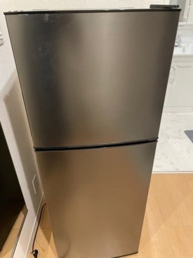 美品　冷蔵庫　maxzen 138L