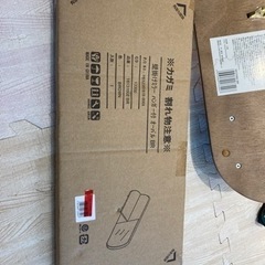 壁掛けミラー　ハンガー付き　ミニテーブルの画像