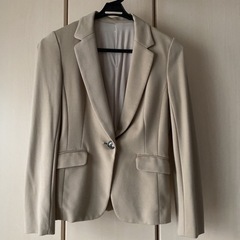 【新品】レディース　ジャケット　ベージュ