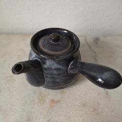 中古　急須　湯飲み茶わん3個　茶たく3個　おしぼり置き3個　セットの画像