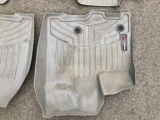 USトヨタ　シエナ　WeatherTech フロアマット