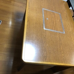 中古美品テーブル　ガスコンロ付きの画像