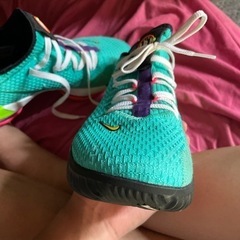 美品 スニーカー  27.5センチレブロン16low サイズ27.5の画像