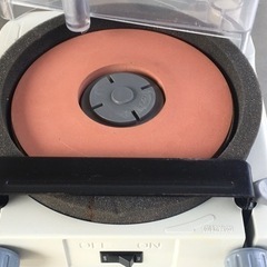 G11★東芝◇刃物研ぎ機◇180ｍｍ◇CS-180B◇砥石付き◇包丁◇刃物◇はさみ◇研磨◇研ぎ◇電動の画像