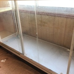 ガラスショーケースの画像