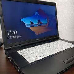 富士通　高速SSD120G+大容量HDD750G　Core i5搭載 メモリ4G 　大画面15.6インチ 