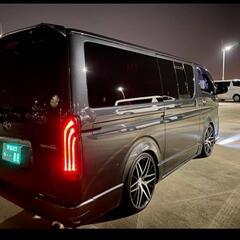 【トヨタ】ハイエース  カスタム車　ベットキッド付きの画像