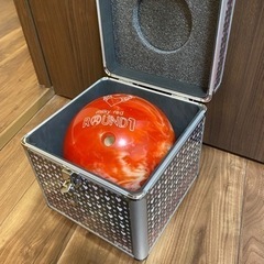 ボウリング玉の画像