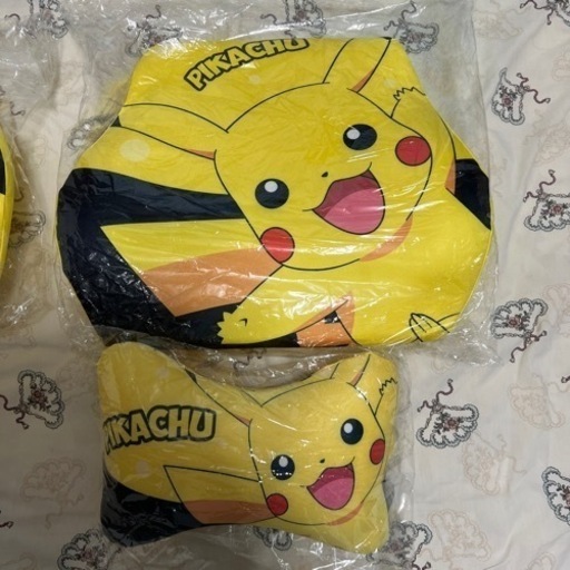 車用首枕とクッションセット