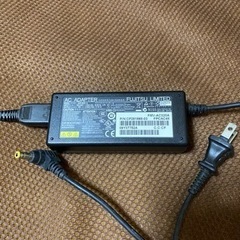 パソコン用充電器 ACアダプター