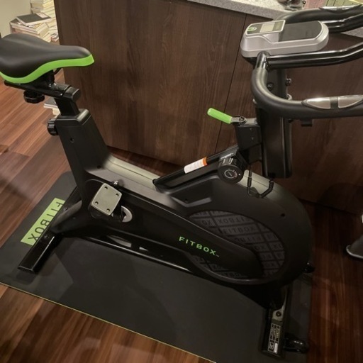 エアロバイク（FIT BOX）