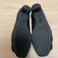オープントゥパンプス 23.0EEE ブラック リボンの画像
