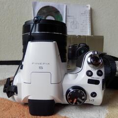 ❤️付属品付き❤️動作品★超望遠720mm★200倍ズーム❤️S4500★FinePix★白色の画像