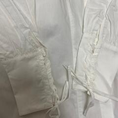 ROYAL PARTY の白シャツワンピースの画像