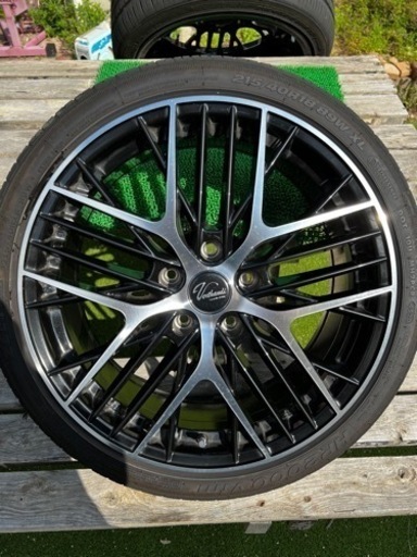 C27 セレナ　18×7.5J +48 215/40R18 タイヤ・ホイールセット