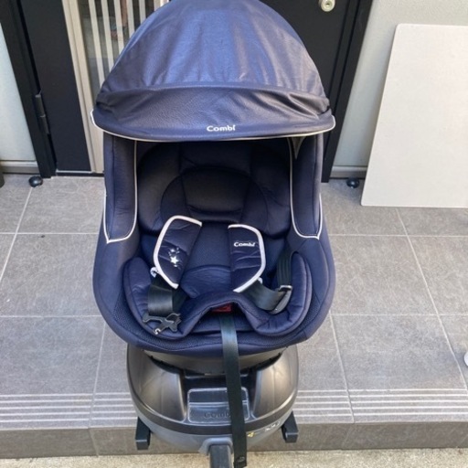 Combi チャイルドシート　クルムーヴ　ISOFIX