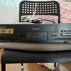 日立のVHSビデオテープレコーダーの画像