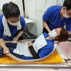 ３人で訪問する　無資格OKの介護スタッフ募集