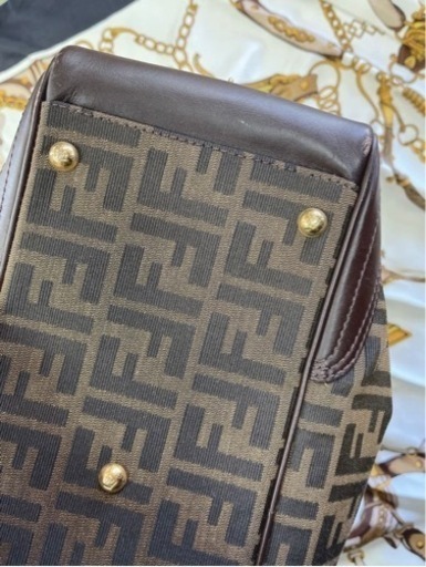 FENDI ズッカ柄ハンドバッグ