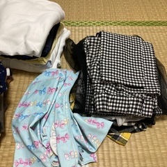 女の子　洋服の画像