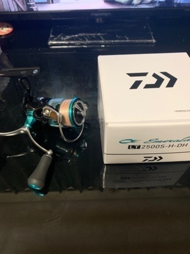 ダイワ　エメラルダスLT2500S-H-DH リール