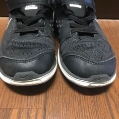 スニーカー　19センチ　ナイキ　セダークレストの画像