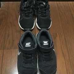 スニーカー　19センチ　ナイキ　セダークレスト