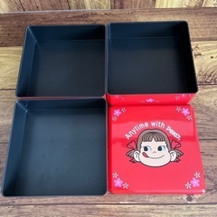 ペコちゃんの重箱　お節料理などの入れ物としての画像