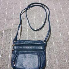ショルダーバッグ　紺色