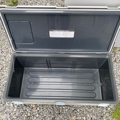 クーラーボックスの画像