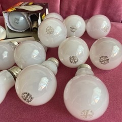 電球たくさんの画像