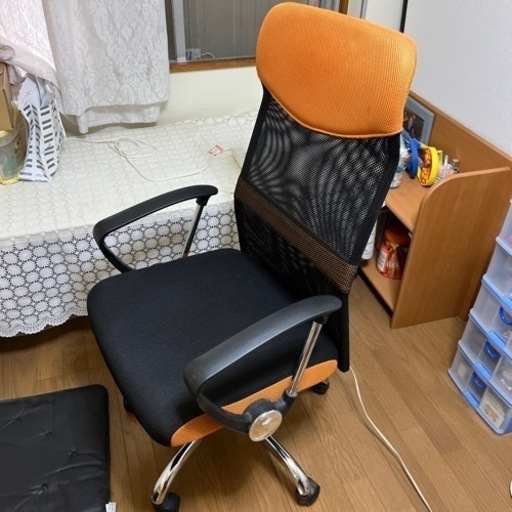 パソコンデスク用の椅子