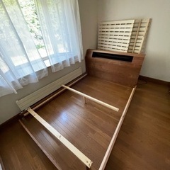 ダブルベッド　フレーム　あげます