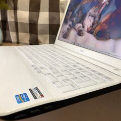 💗Ａランク美品美麗品Ｗｉｎ１１・高速ｉ５第三世代・Ｗｅｂカメラ内蔵💗爆速ＳＳＤ２４０ＧＢ/メモリ４GＢ💗人気のクロスホワイト/Ｗｉｎ１１/Office2021付/15.6ｲﾝﾁ/無線ＬＡＮ/ＤＶＤ・ＣＤ再生ソフト付　No.2206012の画像