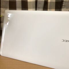 💗Ａランク美品美麗品Ｗｉｎ１１・高速ｉ５第三世代・Ｗｅｂカメラ内蔵💗爆速ＳＳＤ２４０ＧＢ/メモリ４GＢ💗人気のクロスホワイト/Ｗｉｎ１１/Office2021付/15.6ｲﾝﾁ/無線ＬＡＮ/ＤＶＤ・ＣＤ再生ソフト付　No.2206012の画像