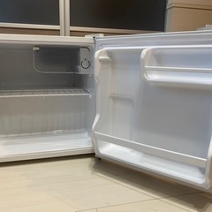 冷蔵庫　貰ってください