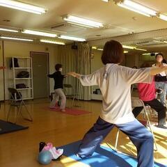 ✴️柿生教室✴️  やさしい健康ヨガ体操🧘‍♀️ 体験募集中 😊猫背▪反り腰▪肩こり▪癖を見つけ痛みの原因から治して健康な身体に‼️               の画像