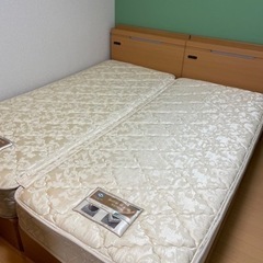 クイーンサイズベットの画像