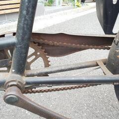 チャイルドシート付き自転車の画像
