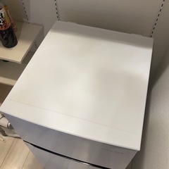 【美品】Hisense 93L直冷式冷凍冷蔵庫 白 HR-B95A 1台【1年使用】の画像