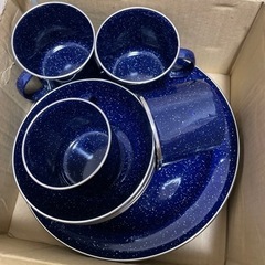 エナメル　テーブルウェア　セット　4Pの画像